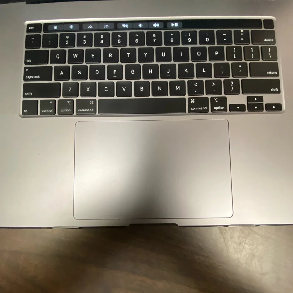 Apple MacBook Pro 16™ 2019 Model A2141 Intel i7 2.6GHz 16GB RAM 512GB Mac HD